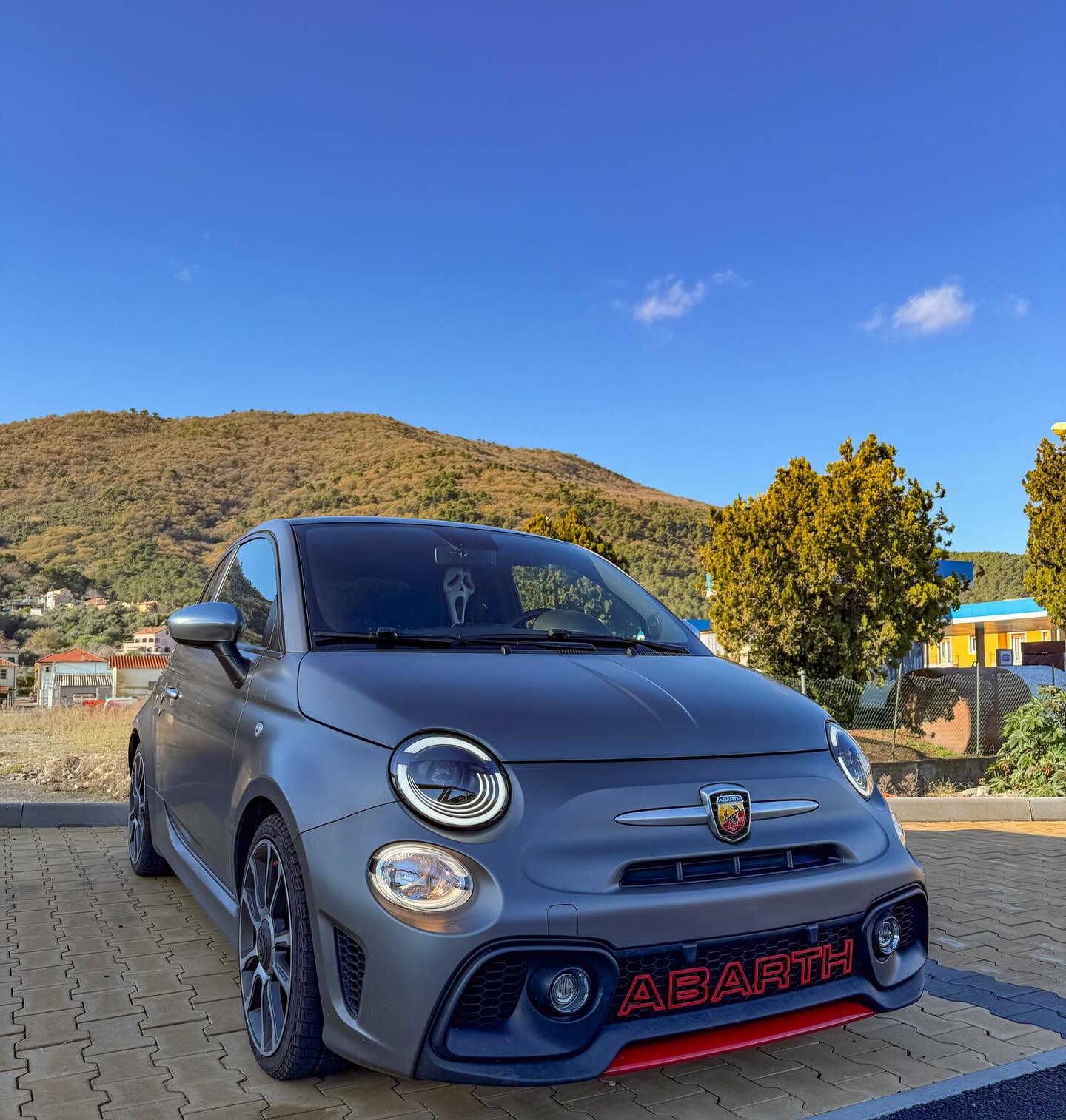 One set of LED headlights for 2012-2019 Fiat 500 500e Abarth North America version
