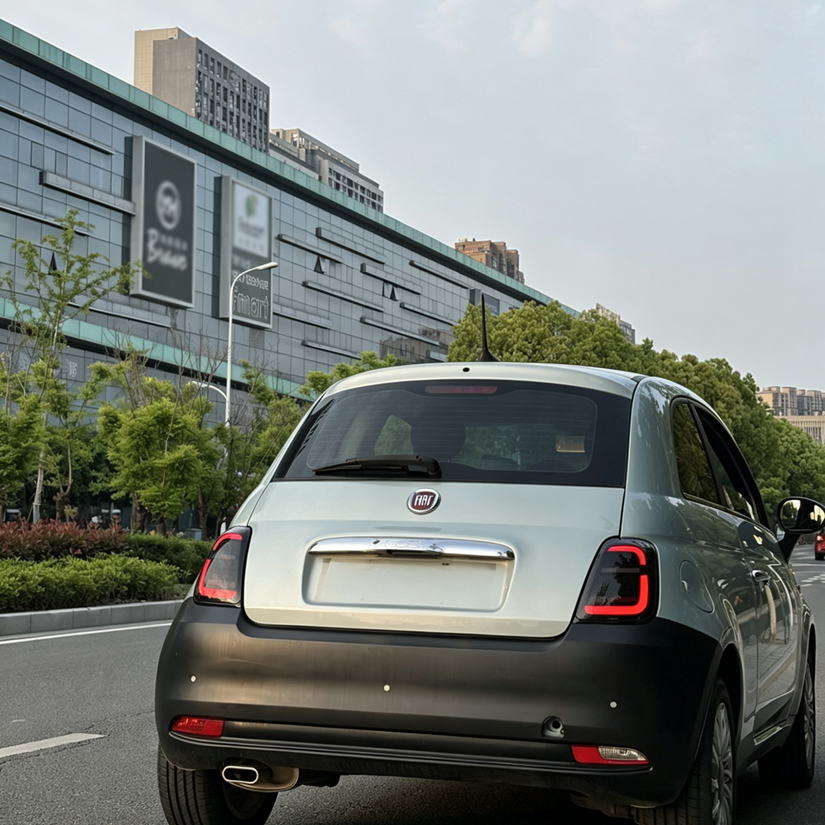 One set of LED tail lights for 2012-2019 Fiat 500 Abarth North America version
