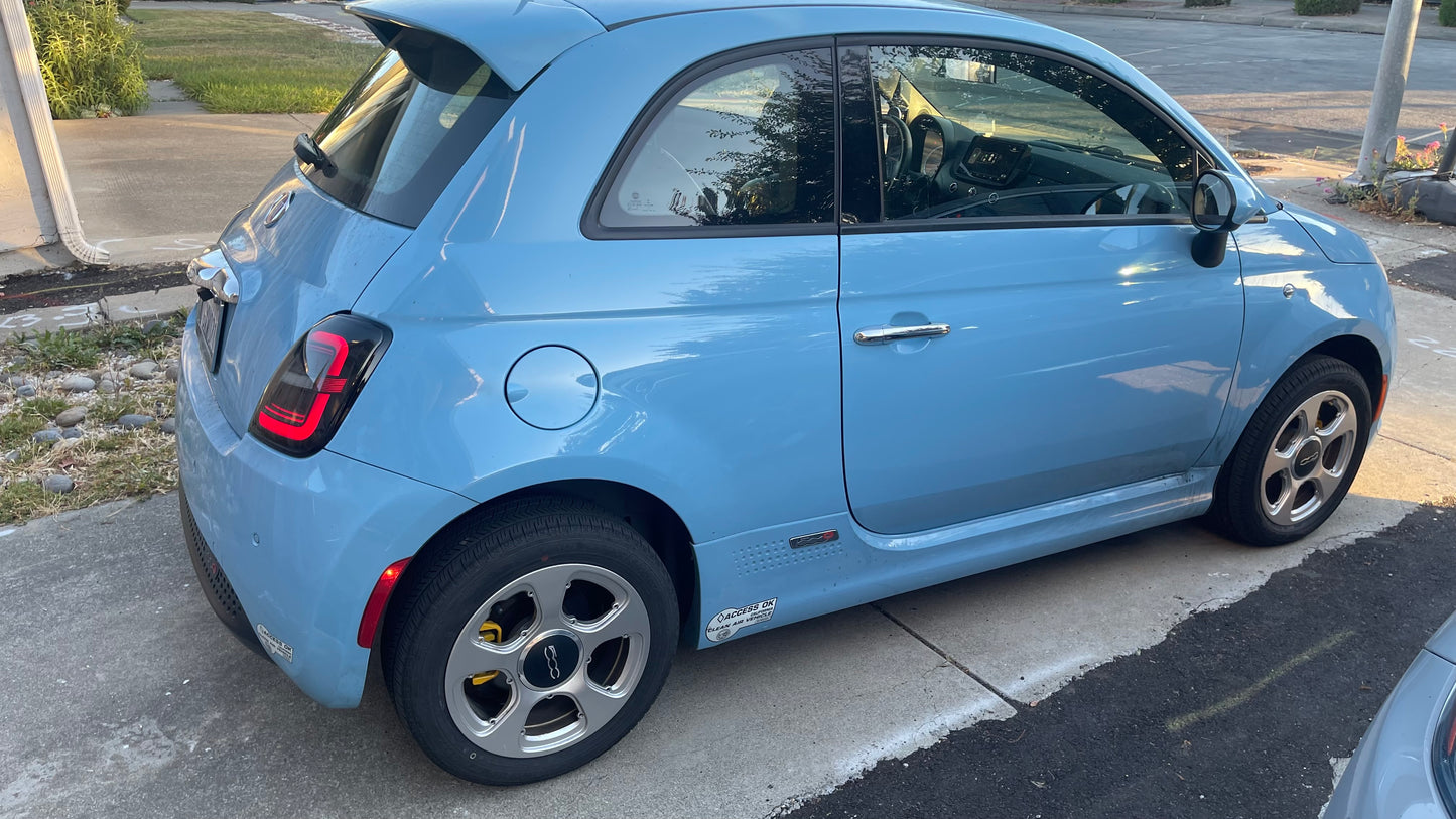 One set of LED tail lights for 2012-2019 Fiat 500 Abarth North America version